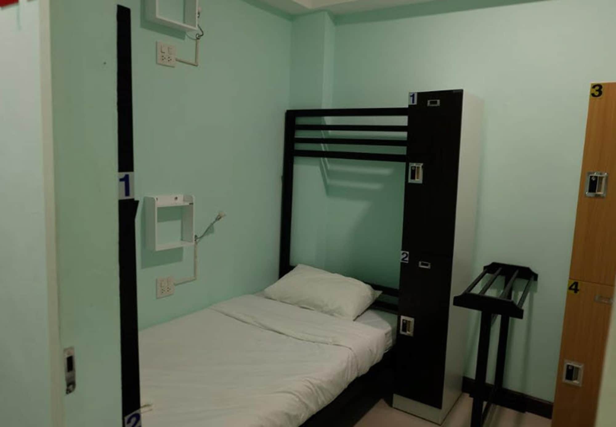 Mahannop Hostel Bangkok Exterior photo