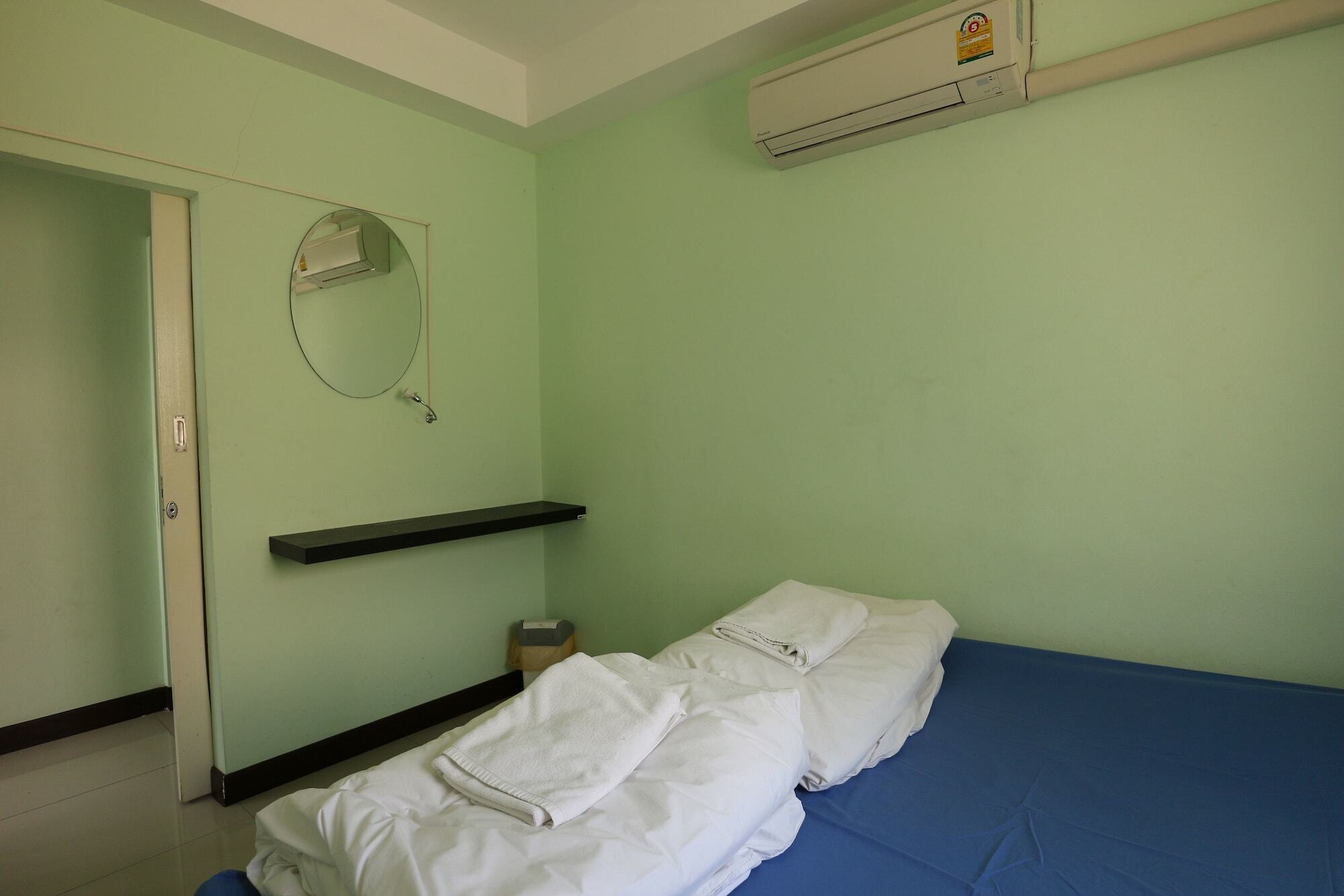 Mahannop Hostel Bangkok Exterior photo